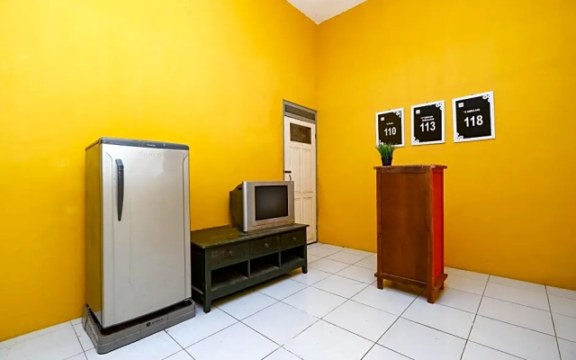 OYO Life 2867 Kos Kuning