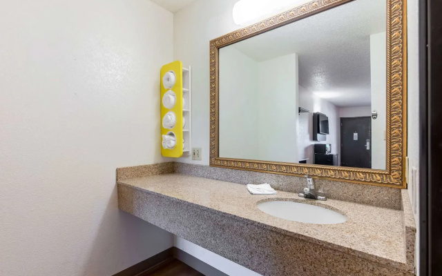 Motel 6 Concord - Kannapolis