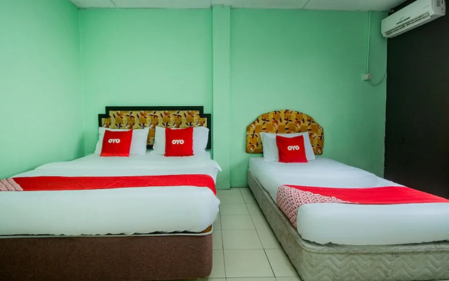 OYO 90124 Payang Puri Baru Hotel