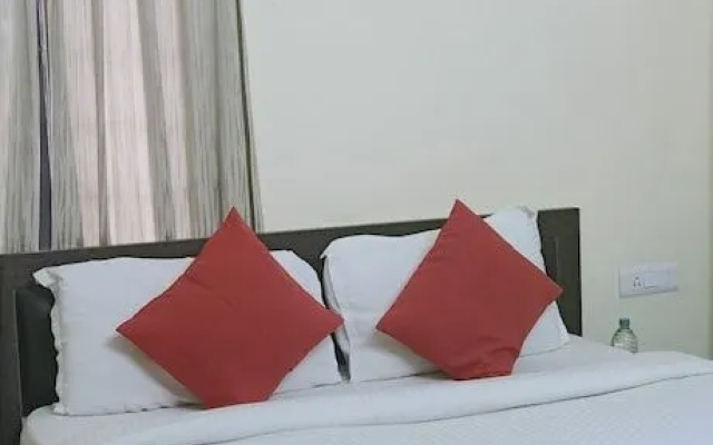 R Hotel - Manapakkam