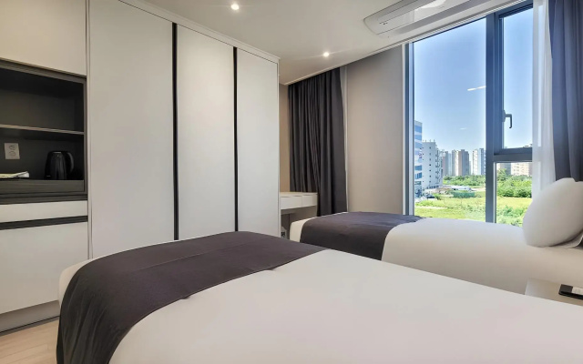 International Ocean Park Nine Hotel