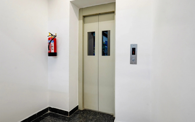Super Hotel O Valasaravakkam Near Chandra Metro Mall