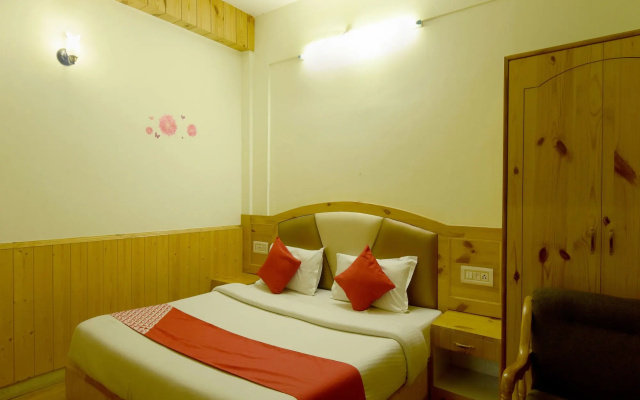OYO 17358 D K Residency