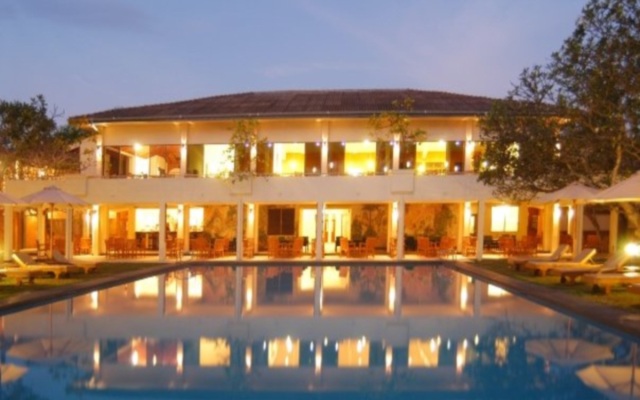 Mermaid Hotel & Club вид на фасад