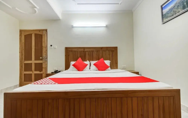 Hotel Kalra Regancy by OYO Rooms