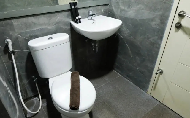 Spacey And Homey 2Br At Supermall Mansion Apartment