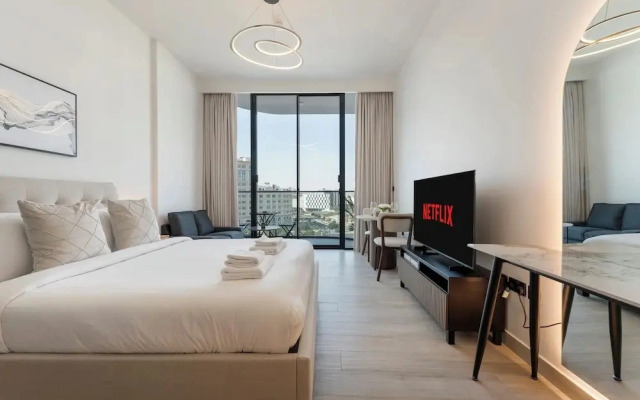 Chic Studio Cinema & Game Room in Arjan