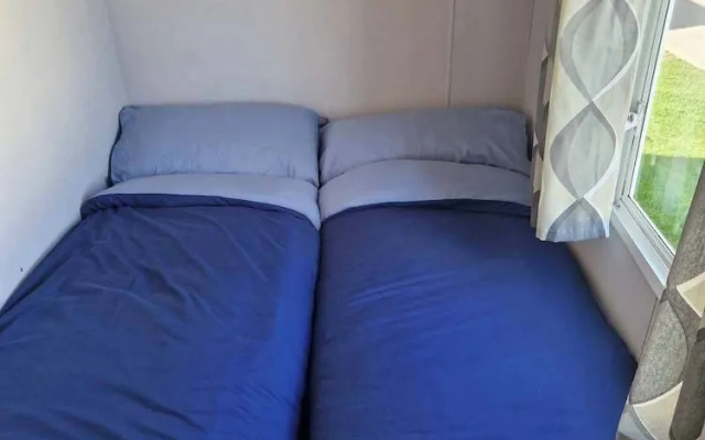 Cabin Sleeps 6 With Wifi