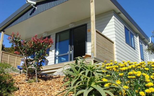 Отель Bowentown Beach Holiday Park вид на фасад
