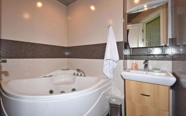 Caskade- Tamanyan Street, 2 bedrooms Beautiful, Renovated apartment KS343