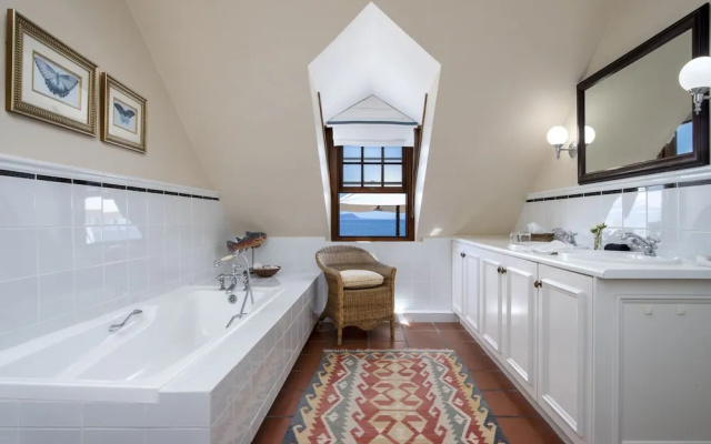 La Fontaine Guest House
