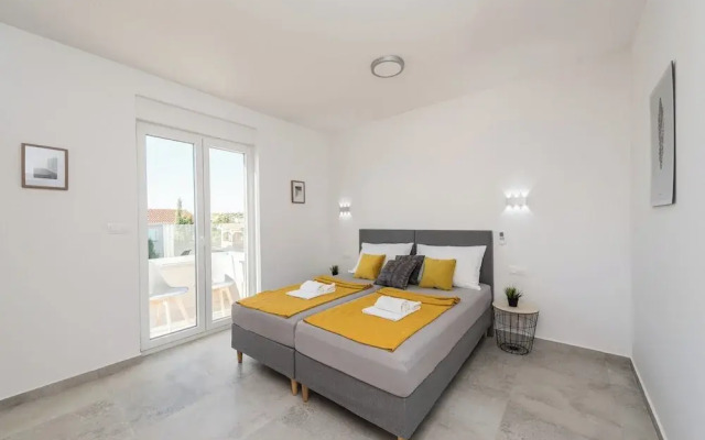 Pool apartments Villa Meteorite