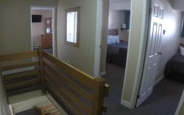 Horsethief Lodge