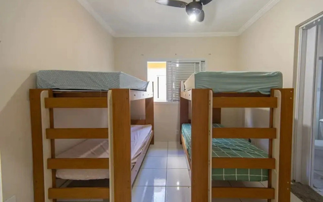 Sua Casa na Enseada Perto da Praia e de Tudo