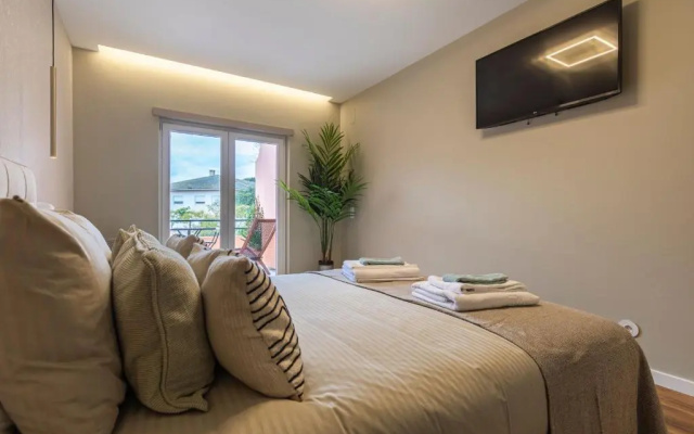 Deluxe 2BDR Apartment in Carcavelos by LovelyStay