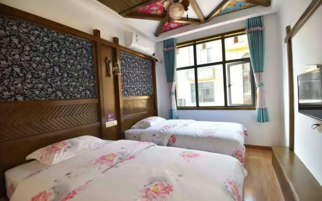 Wo Niu Downtown Inn