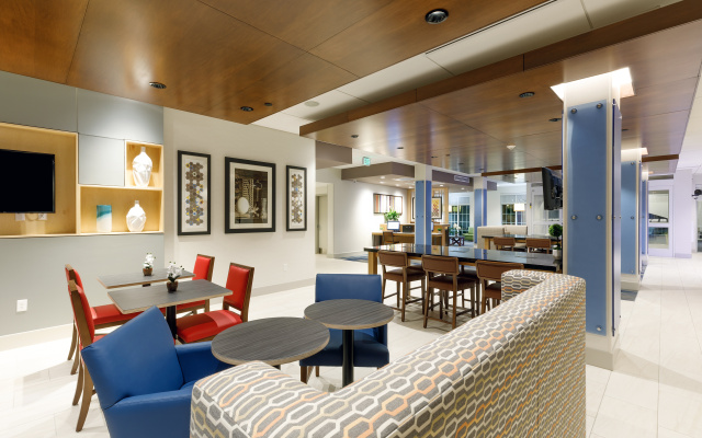 Holiday Inn Express & Suites Sturbridge by IHG