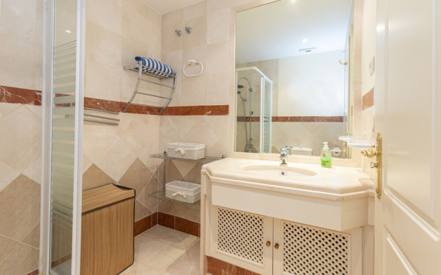 Elviria Luxury Beach Side Sleep 6