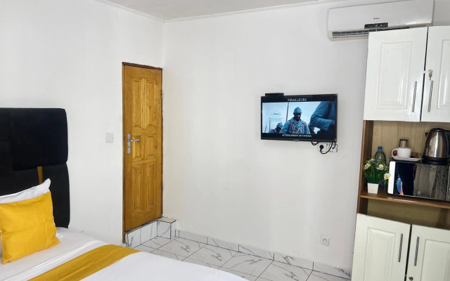 Chambre Moderne (Kotto)