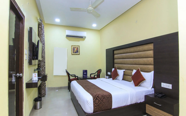Hotel Madhuri Palace by OYO Rooms