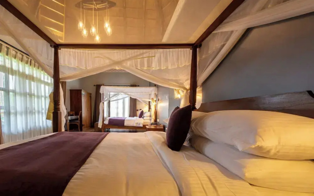 Emburara Farm Lodge