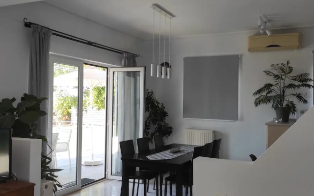 Sea Breeze Villa With Stunning sea View Near Rethymno Town and the Beach