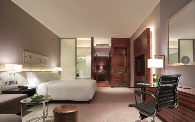 New World Guiyang Hotel