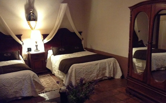 Mesón de Santa Elena Hotel Galeria