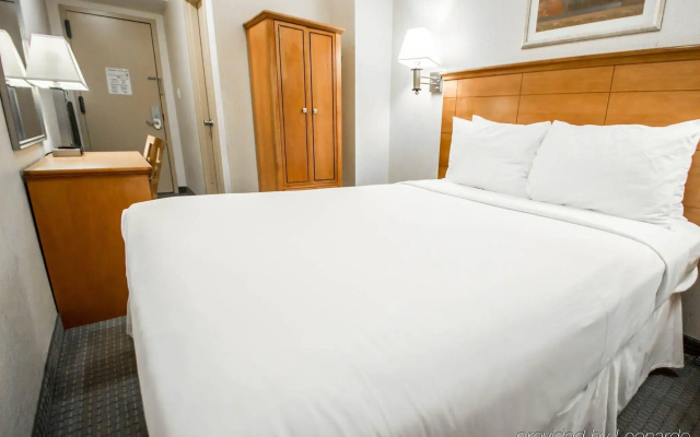 Econo Lodge Times Square