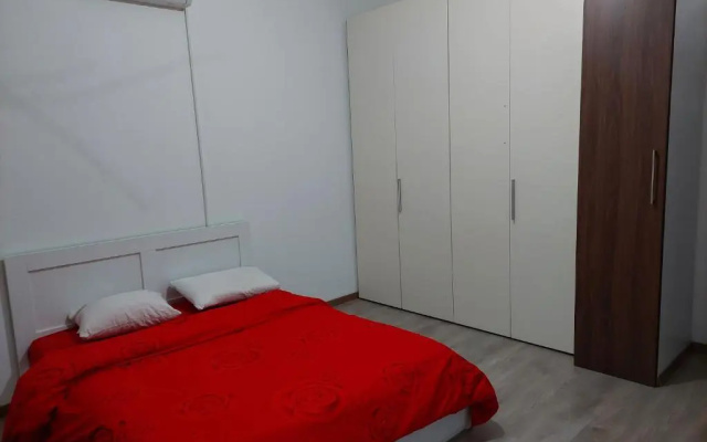 White house 3 bedroom City Center