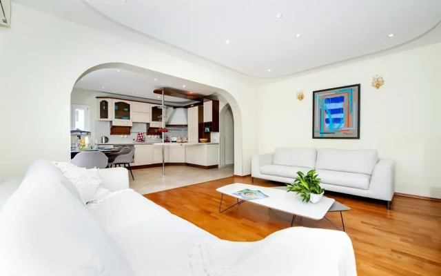 Villa Francesco - Four-bedroom Apartment