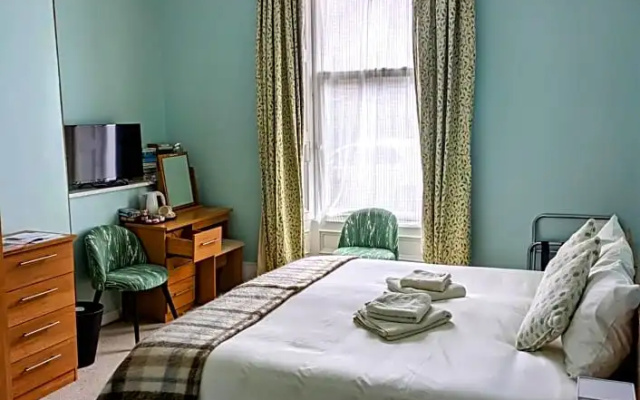 McCraes Bed and Breakfast
