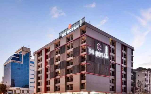 Debotan Hotel Бангкок вид на фасад