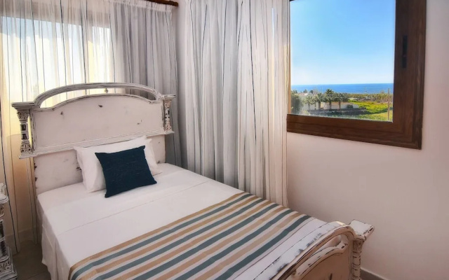 Impressive Large Villa Huge Heated Pool Garden