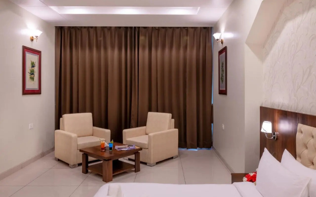 Savitri Resorts