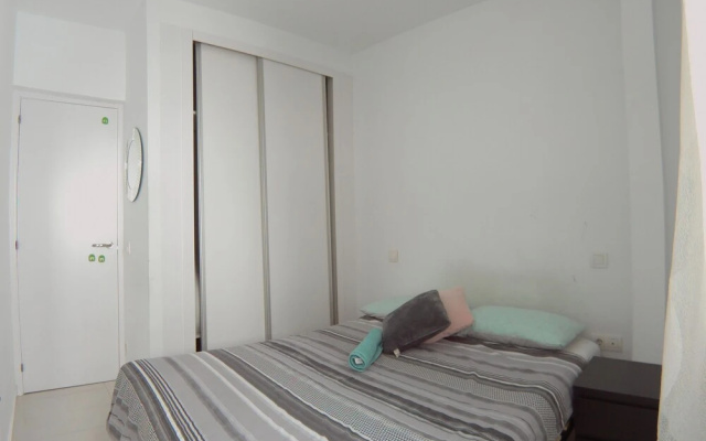 Apartamento de 2 Habitaciones en Puerta del Angel AZ2B