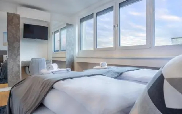 Marks Penthouse Apartments