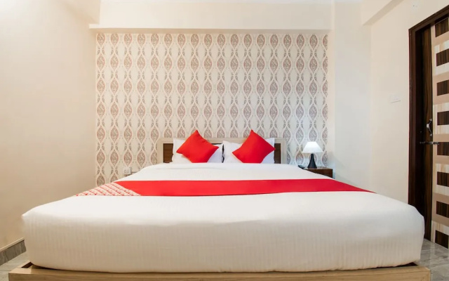 OYO Flagship 47006 Hotel Magadh Palace