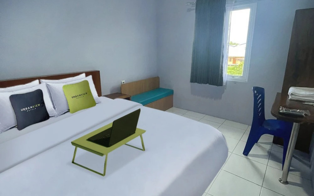 Urbanview Hotel Mutiara Persada Syariah Majalengka by RedDoorz