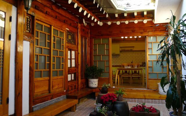 Отель HanOK Guest House 202 вид на фасад