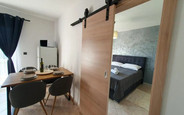 Apartments Mira