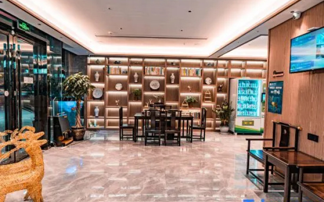Rugao Yunlai Jurong Hotel