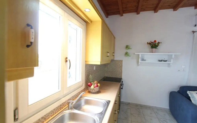 Villa Rouvis With Outdoor Hot Tub