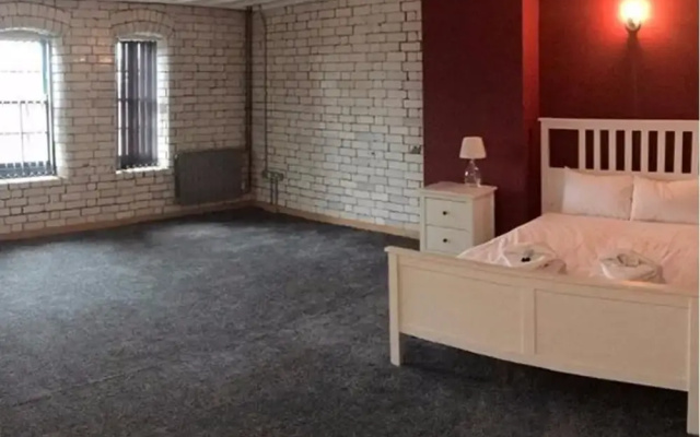 Luxurious City Centre Penthouse