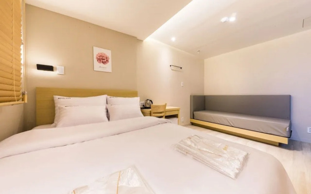 Sam Hotel