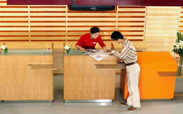 Ibis Shanghai Xujiahui