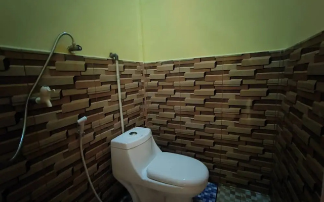 OYO 93591 Penginapan Dvn & Tmy Pangkalan Balai