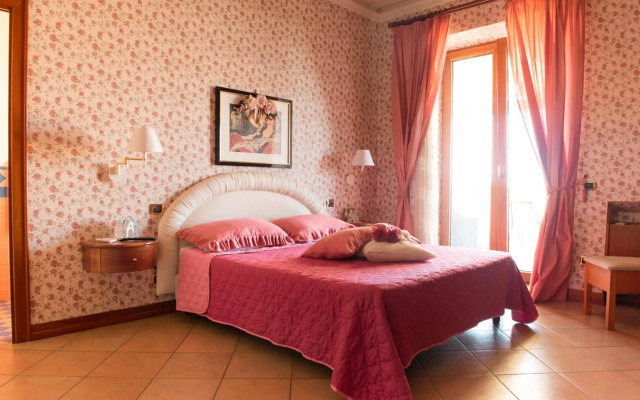 Viale Villa Arianna, 8
