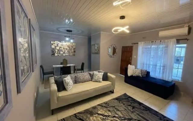 Spacious 2 Bedroomed Semi-detached Fully Furnished Apartment Num01