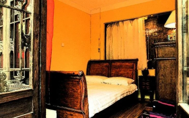 Kelly‘s Courtyard Hotel